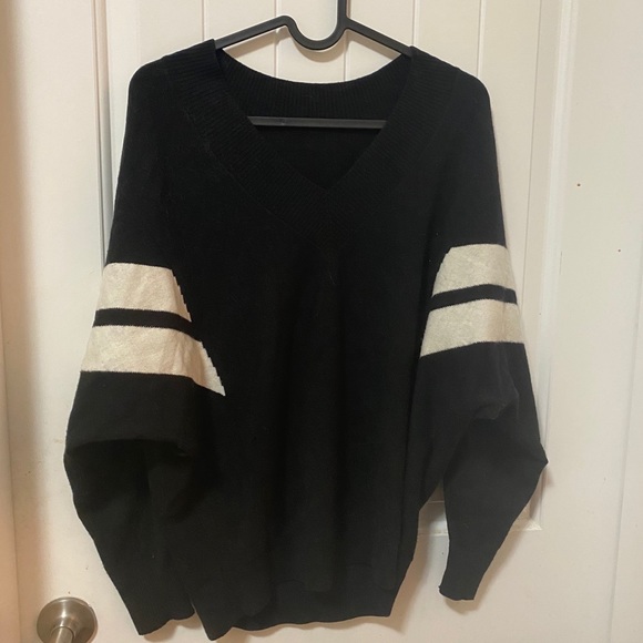 Soft Sweater - Picture 2 of 3